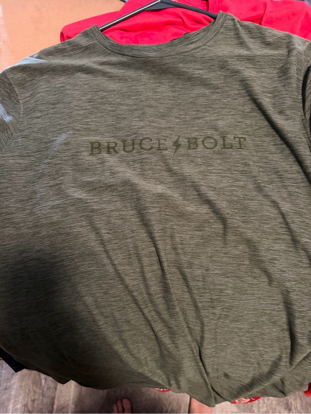 Bruce Bolt XL Men's Crew Neck T-Shirt in Olive Green